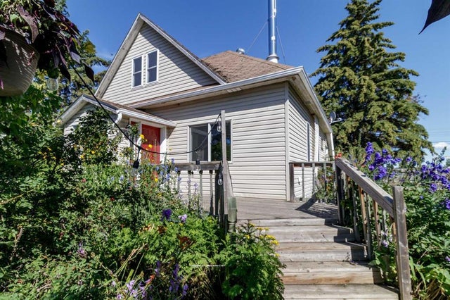 1321 Flemming Avenue, Penhold