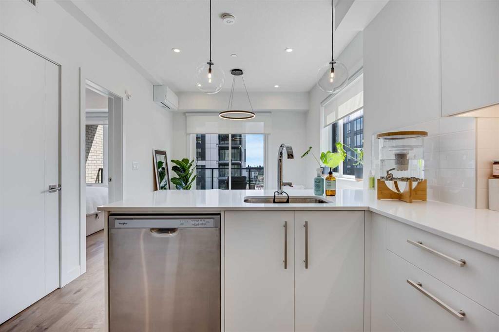 402, 8230 Broadcast Avenue, Calgary – Residential Apartment Listing Photo 6