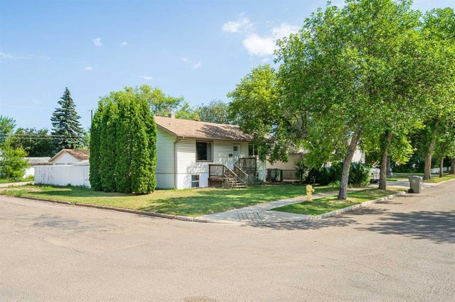 5220 46 Street, Lloydminster