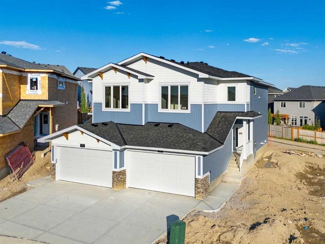 66 Heritage Circle, Cochrane