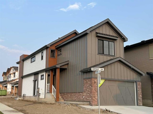 3 Heritage Link, Cochrane