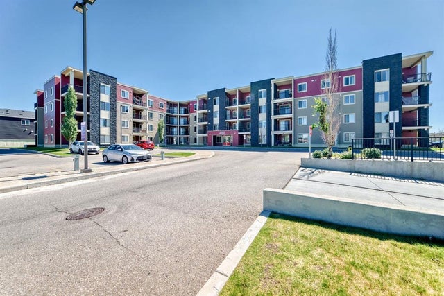 302, 15 Saddlestone Way Ne, Calgary
