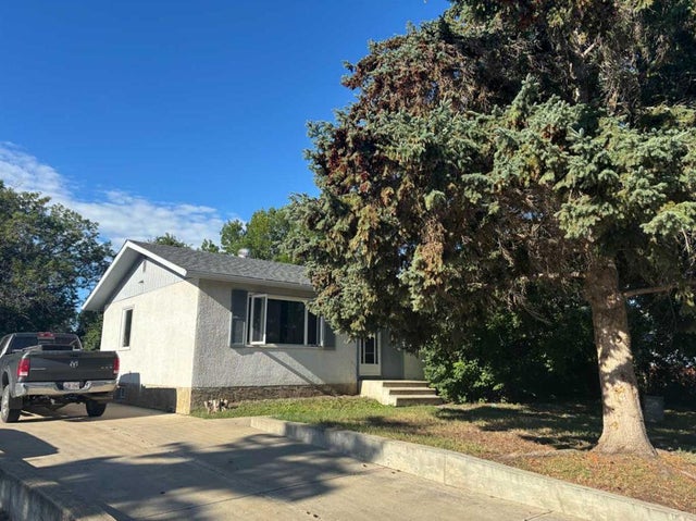 9601 79 Avenue, Peace River