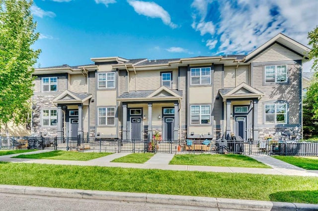576 Mckenzie Towne Drive Se, Calgary