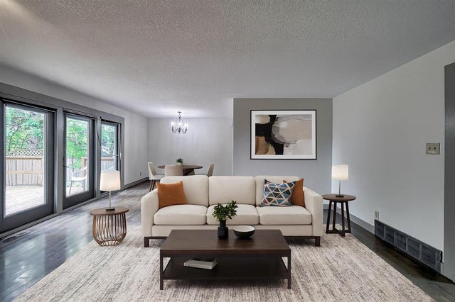 11147 Southdale Road Sw, Calgary