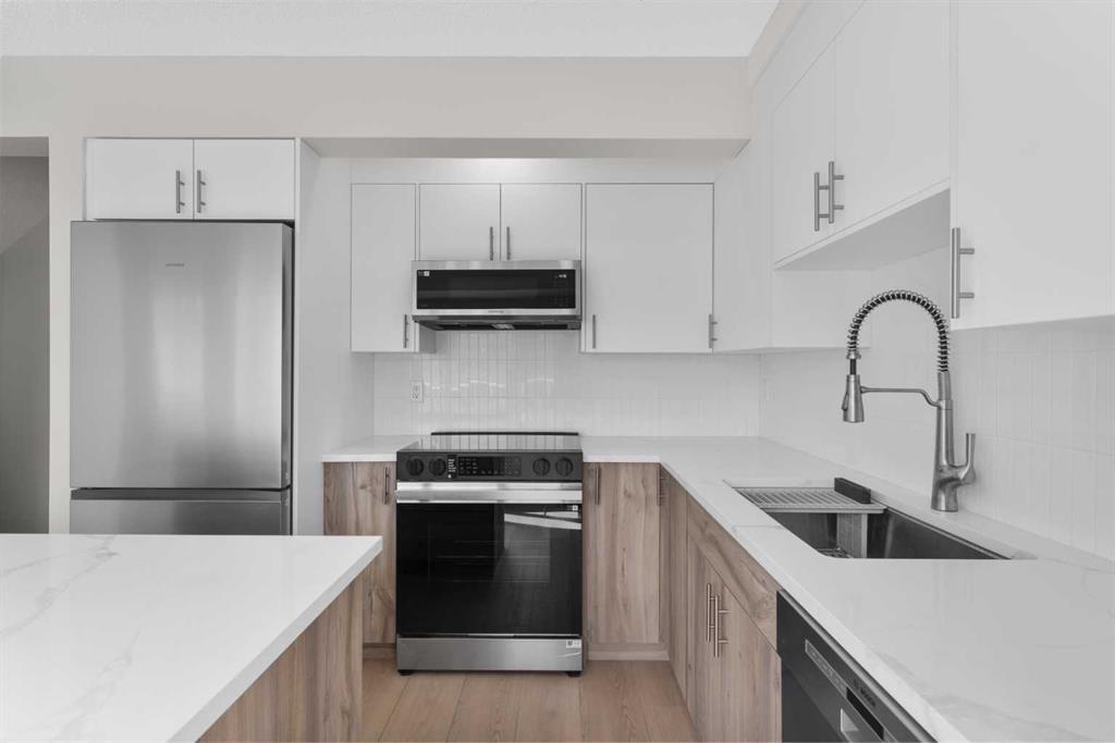 7 Prominence View Southwest, Calgary – Residential Row/Townhouse Listing Photo 3