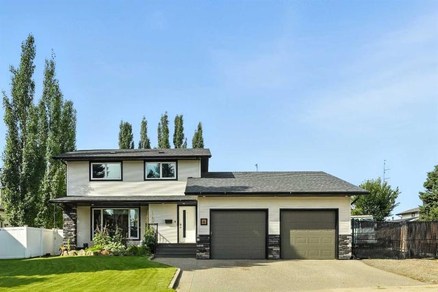 6 Wiltshire Place, Red Deer