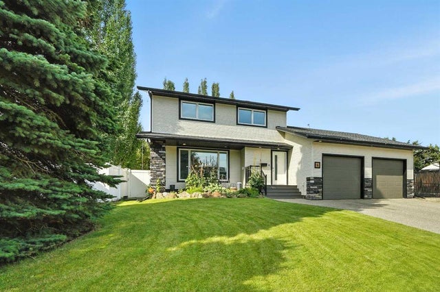6 Wiltshire Place, Red Deer