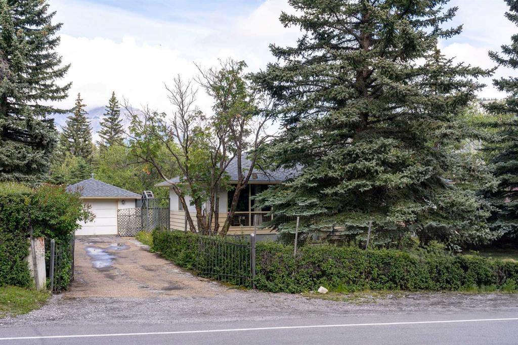 125 Rainbow Avenue, Banff