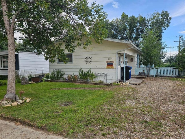 2614 22 Avenue, Nanton