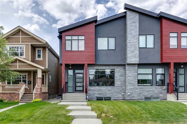 2417 22 Street Nw, Calgary