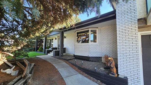 808 1 Street Ne, Milk River