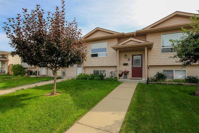 13 Kenny Close, Red Deer