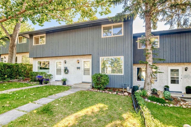 32, 800 Bowcroft Place, Cochrane