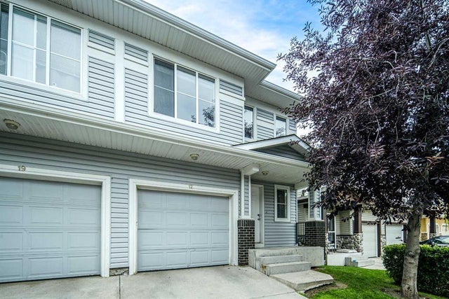 17 Hidden Creek Rise Nw, Calgary