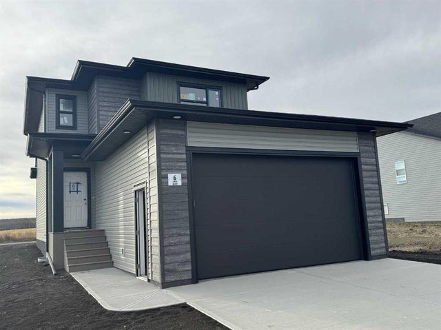 6 Ian Way, Sylvan Lake