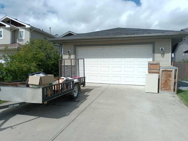 2 Holsworth Place, Sylvan Lake