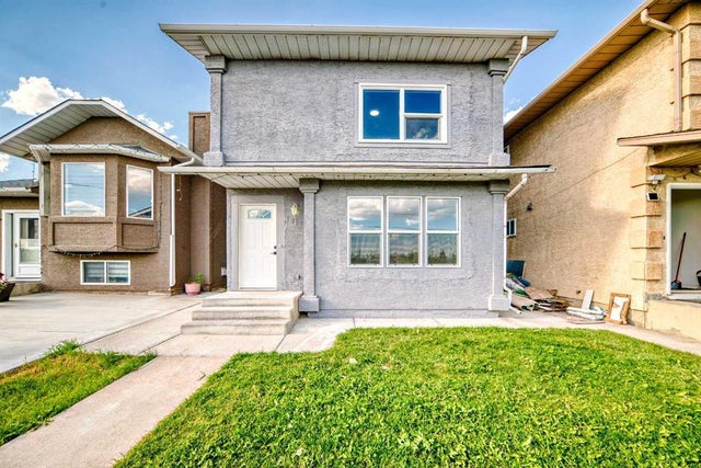 181 Martinglen Way Ne, Calgary