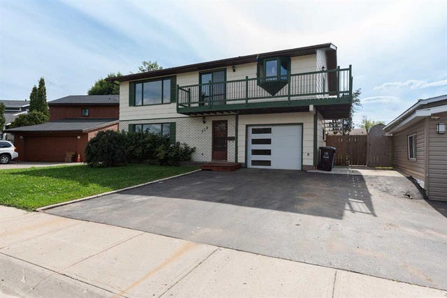 156 Cowley Bay, Fort McMurray