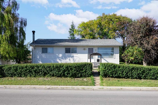 3012 30 Avenue Se, Calgary
