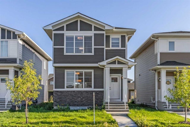 204 Chelsea Manor, Chestermere