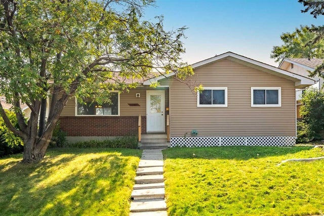 631 Hunts Crescent Nw, Calgary