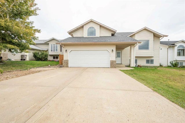 11319 90 Street, Grande Prairie