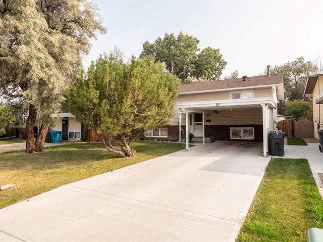 18 Sheridan Place W, Lethbridge