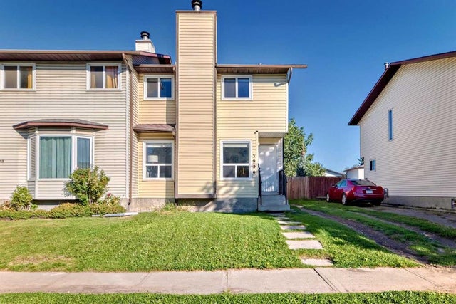 3920 44 Avenue Ne, Calgary