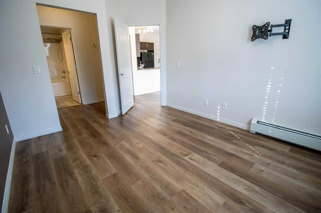 1123, 1540 Sherwood Boulevard Northwest, Calgary – Residential Apartment Listing Photo 12