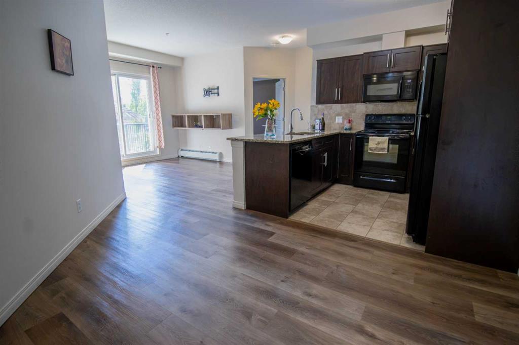 1123, 1540 Sherwood Boulevard Northwest, Calgary – Residential Apartment Listing Photo 3