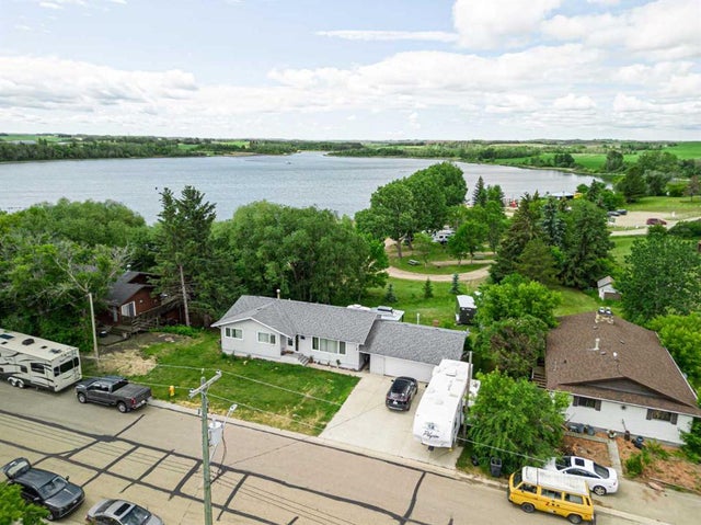 4812 Lake Street, Alix