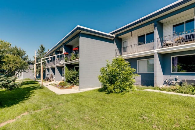114, 2211 19 Street Ne, Calgary