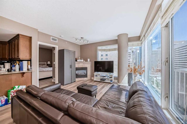 1407, 910 5 Avenue Sw, Calgary