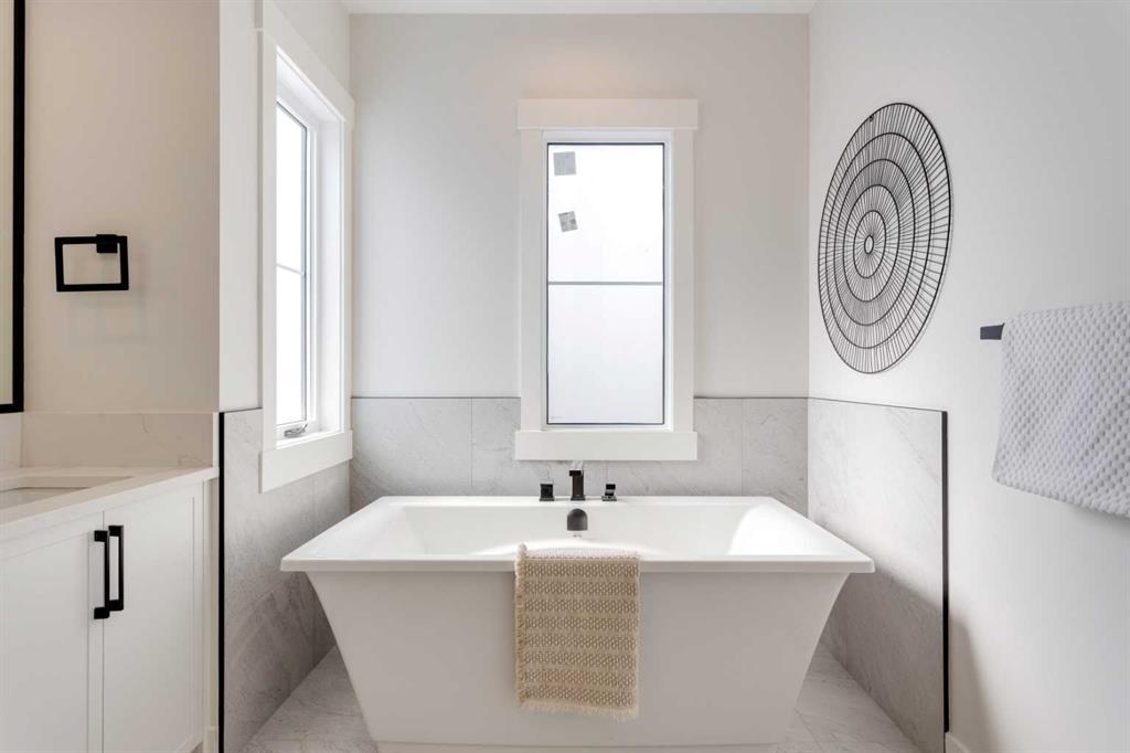 422 14 Avenue Northeast, Calgary – Residential Semi Detached Listing Photo 22