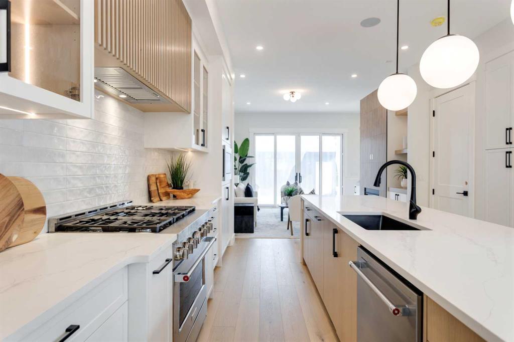 422 14 Avenue Northeast, Calgary – Residential Semi Detached Listing Photo 6