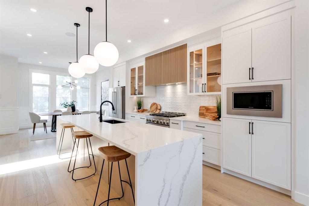 422 14 Avenue Northeast, Calgary – Residential Semi Detached Listing Photo 8