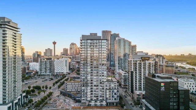 320, 615 6 Avenue Se, Calgary