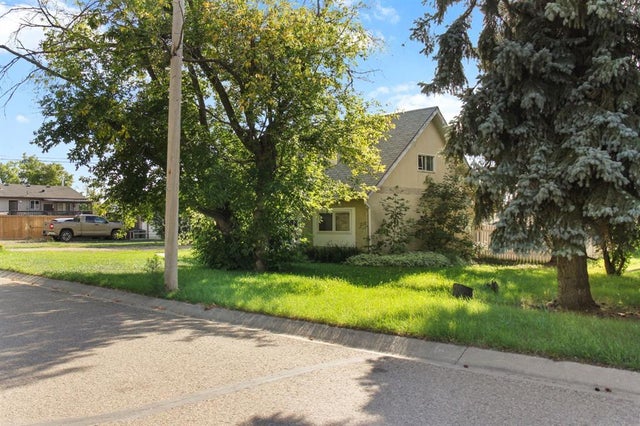 4801 51 Street, Sedgewick