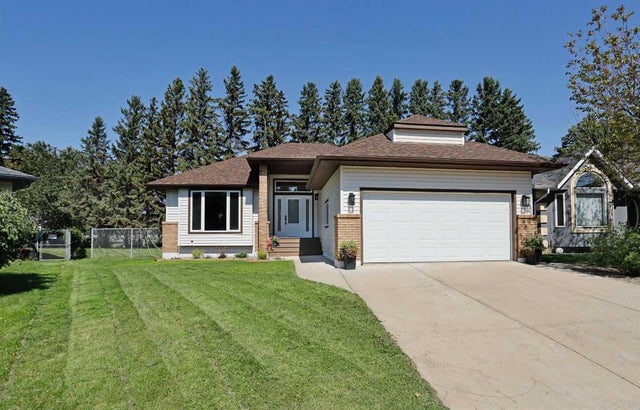 32 Fairview Close E, Brooks