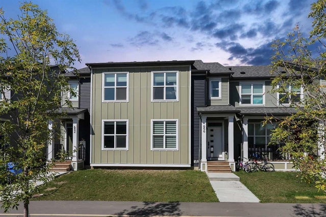 656 Savanna Boulevard Ne, Calgary