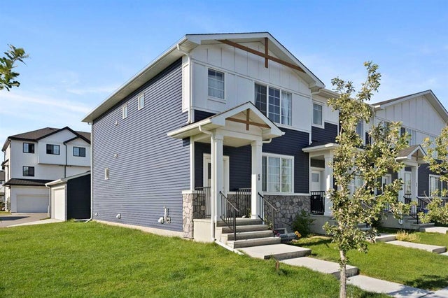 60 Amblefield Terrace Nw, Calgary