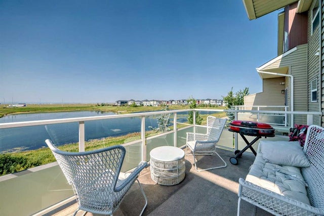 520 Redstone View Ne, Calgary