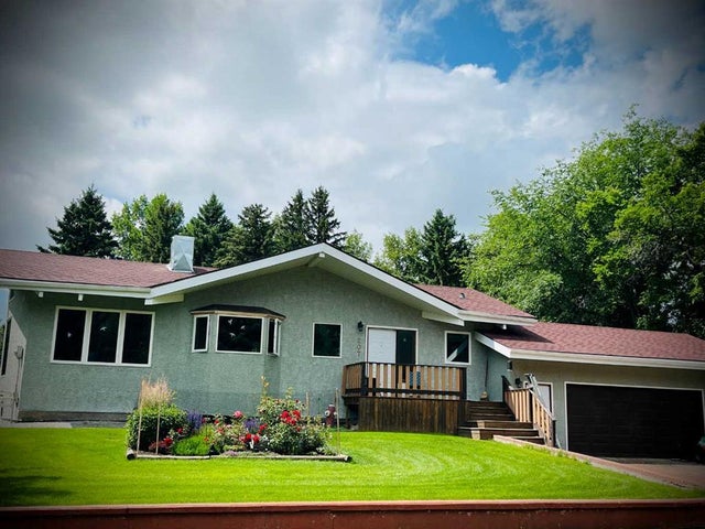 207 Moon River Drive, Moon River Estates