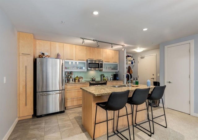 204, 215 13 Avenue Sw, Calgary