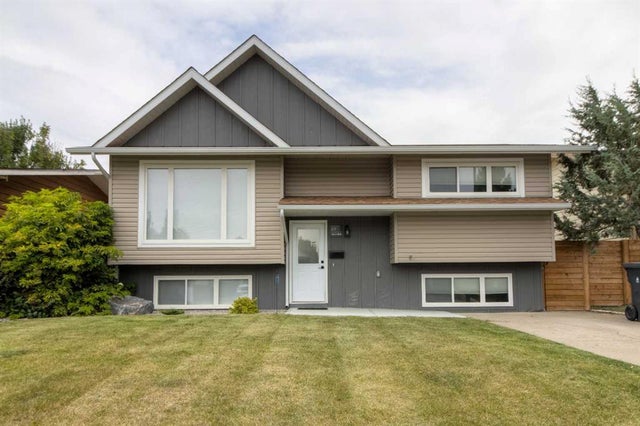 23 Trent Road W, Lethbridge