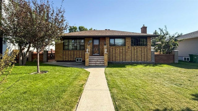 47 Montrose Crescent Ne, Calgary