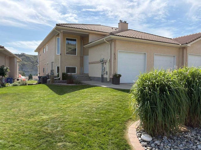B, 410 Canyon Boulevard W, Lethbridge