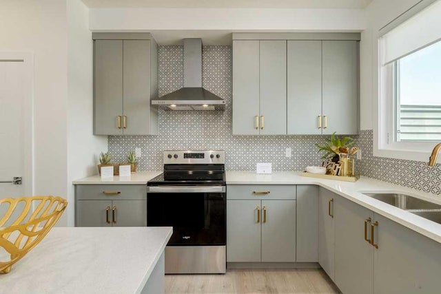 231 Savoy Landing Se, Calgary