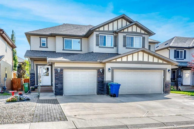 1925 Baywater Alley Sw, Airdrie